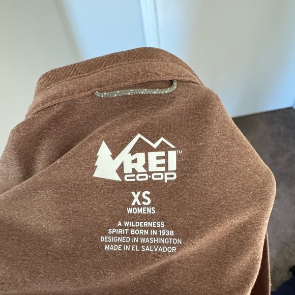 REI Workout Top - Picture 2 of 3